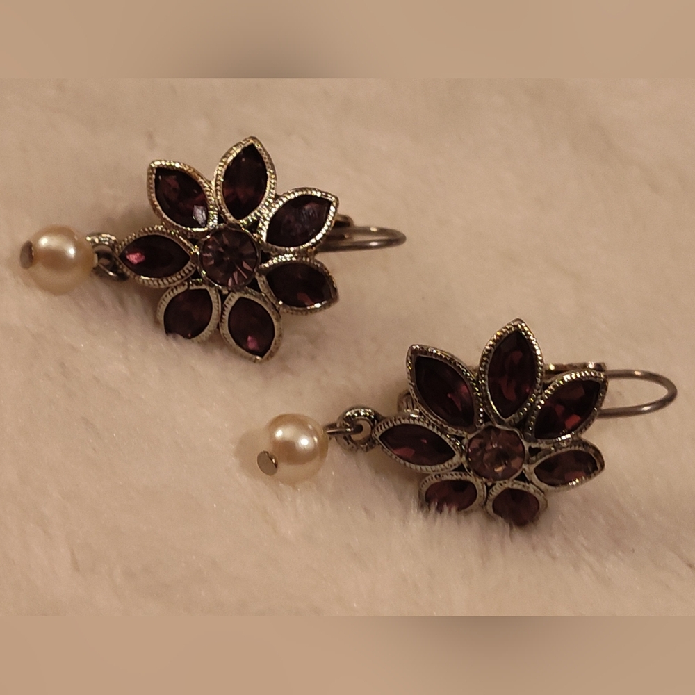 Vintage! Elegant Pearl and Purple Gemstone Jewelry Set - Picture 9 of 10
